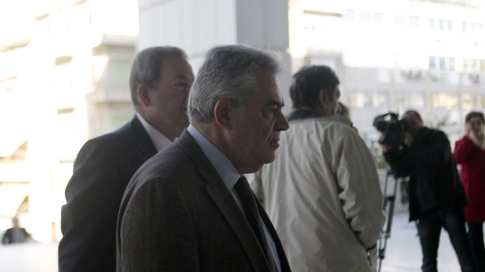 ΕΚΤΑΚΤΟ: Ένοχος ο Μαντέλης για τα 450.000 μάρκα από τα μαύρα ταμεία της Siemens